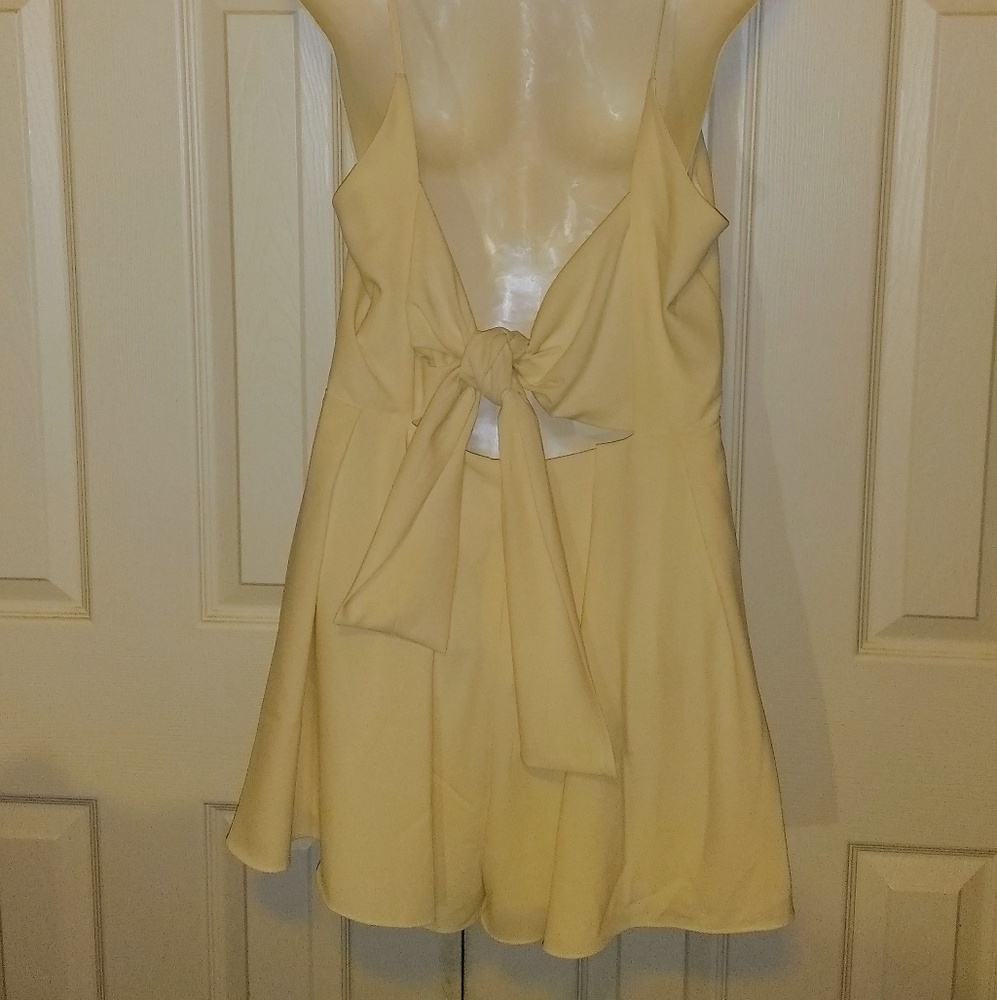 Sugar + Lips 💋Halter Neck Romper - NWT - Picture 6 of 6